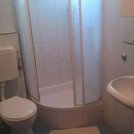Vila Vranjica *