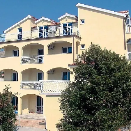 Vila Vranjica *