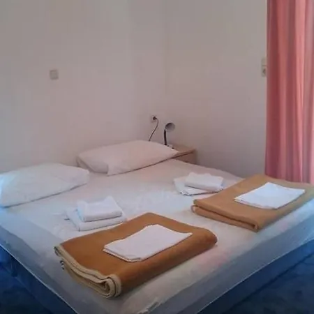 Vila Vranjica * Donji Seget